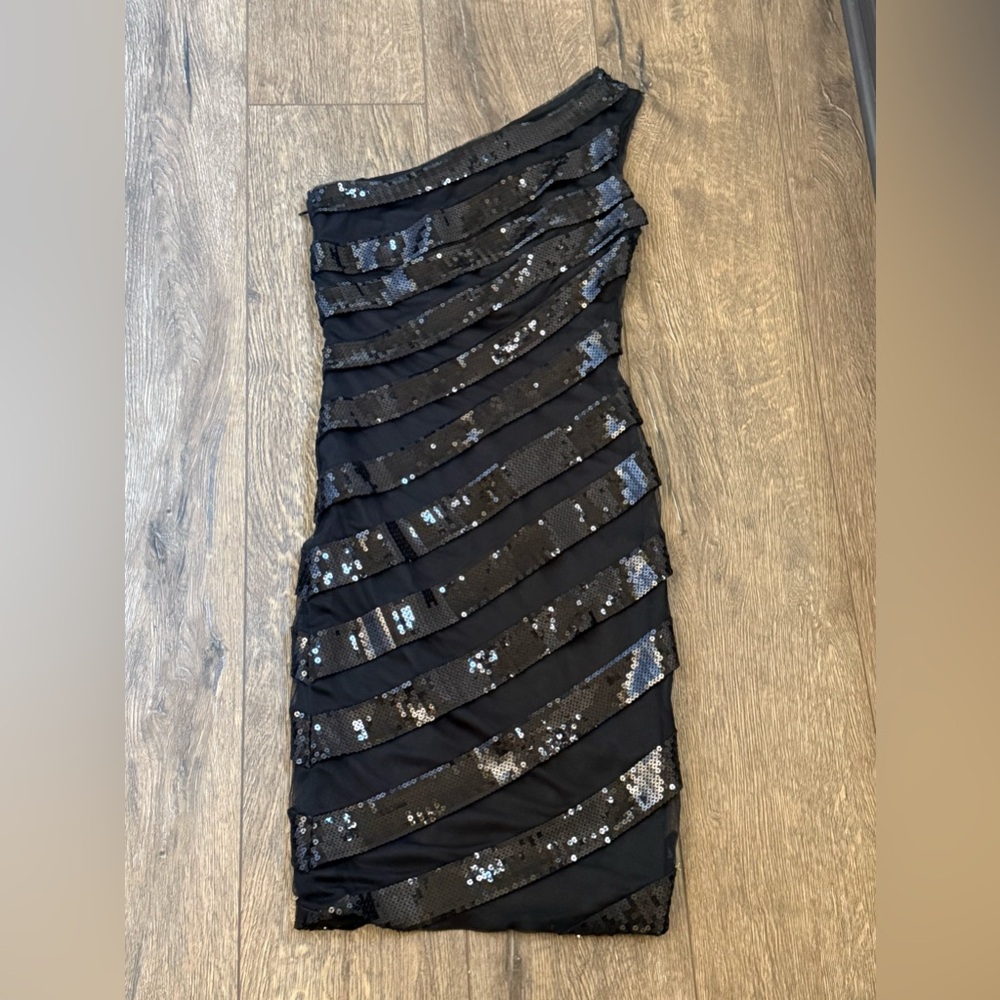 Tadashi Shoji Black Mesh Sequin One Shoulder Dress Size 2